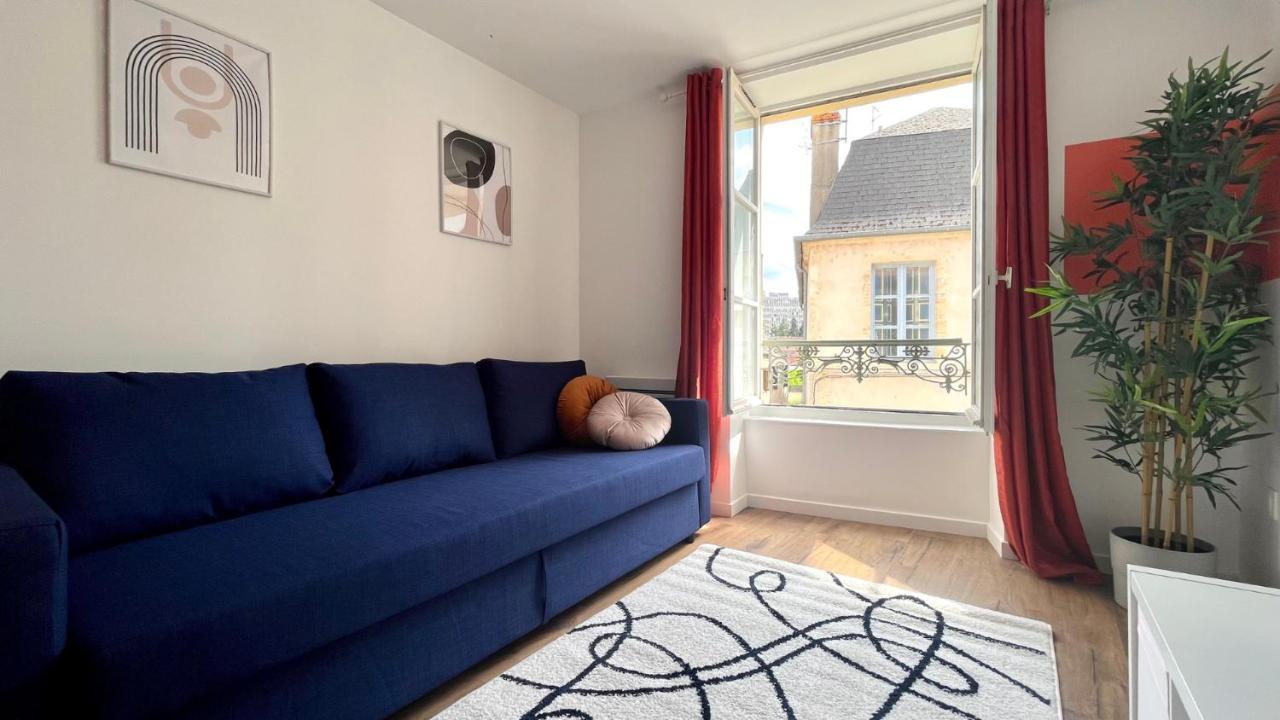 L'Artiste En Duplex Apartment Nevers Bagian luar foto