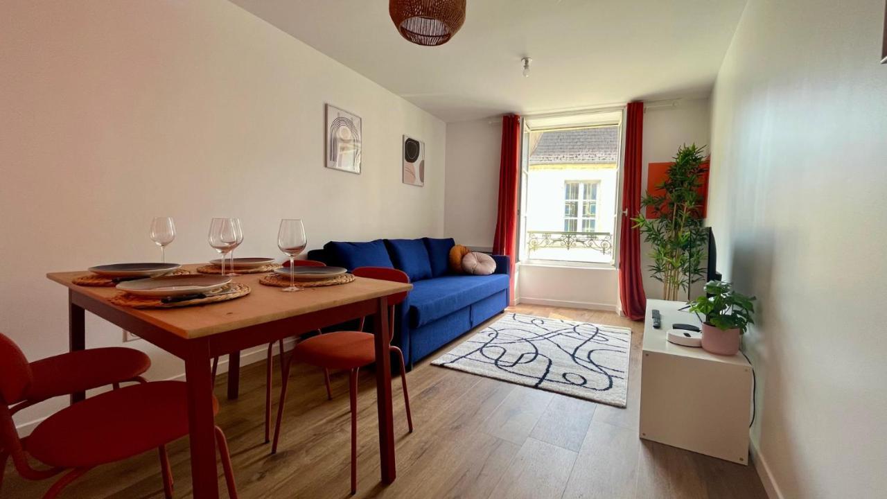 L'Artiste En Duplex Apartment Nevers Bagian luar foto