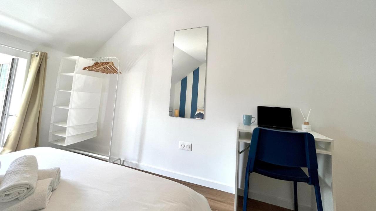 L'Artiste En Duplex Apartment Nevers Bagian luar foto